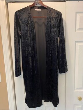Rode Black  crushed Velvet Open-Front Long Cardigan